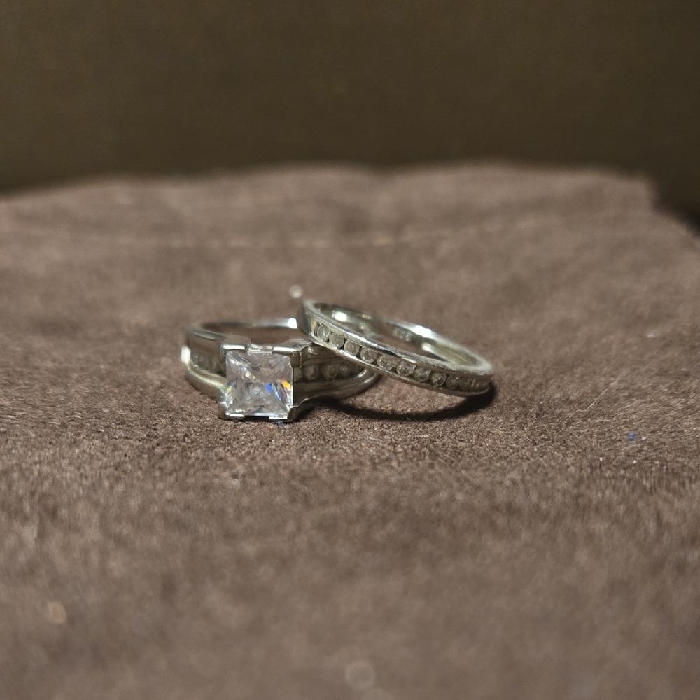 Elegant Silver Ring Set